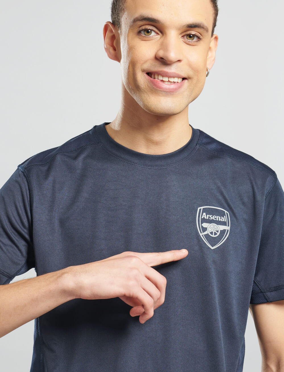 Official Arsenal T-Shirt - Navy - The World Football Store