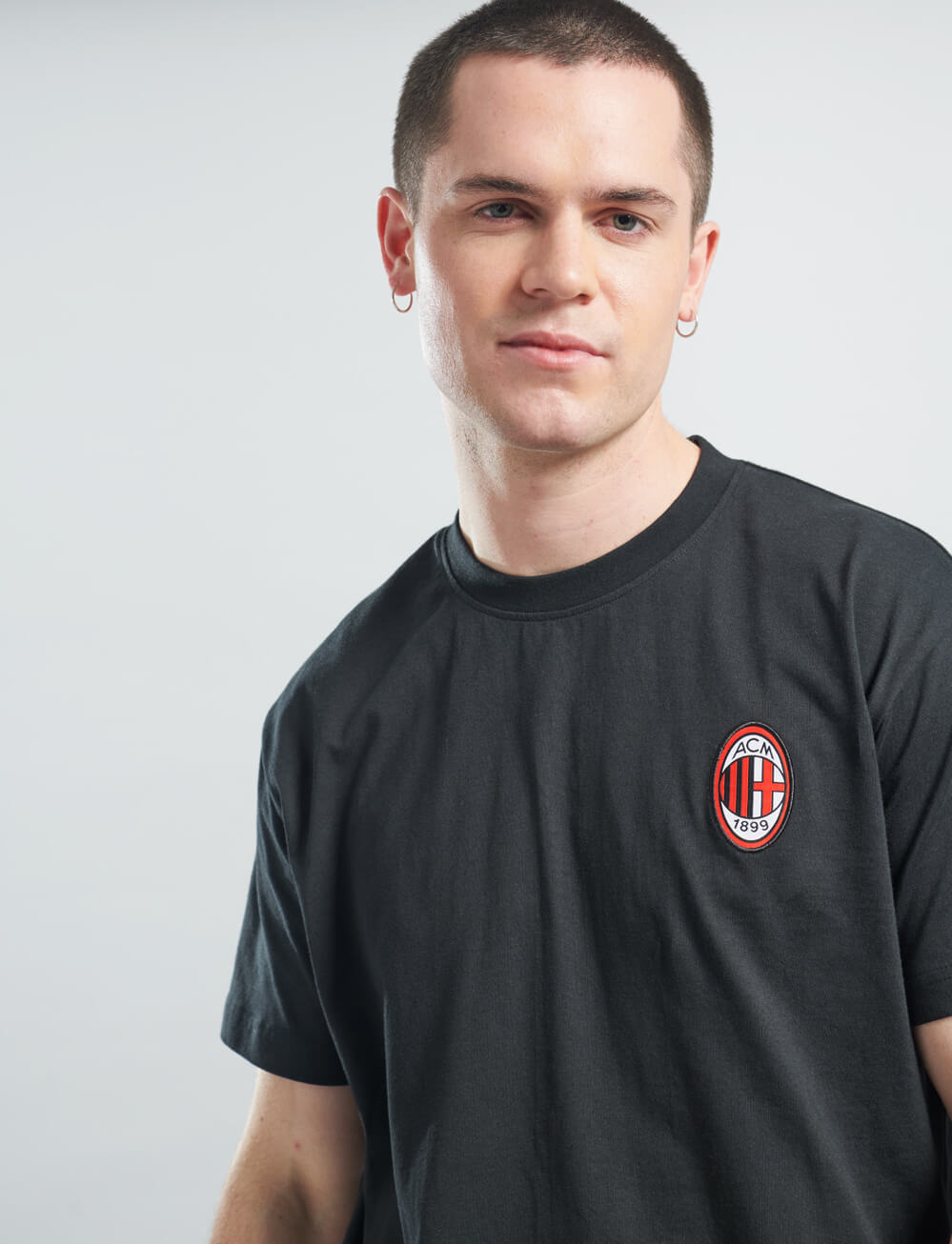 Official AC Milan Core T-Shirt - Black - The World Football Store