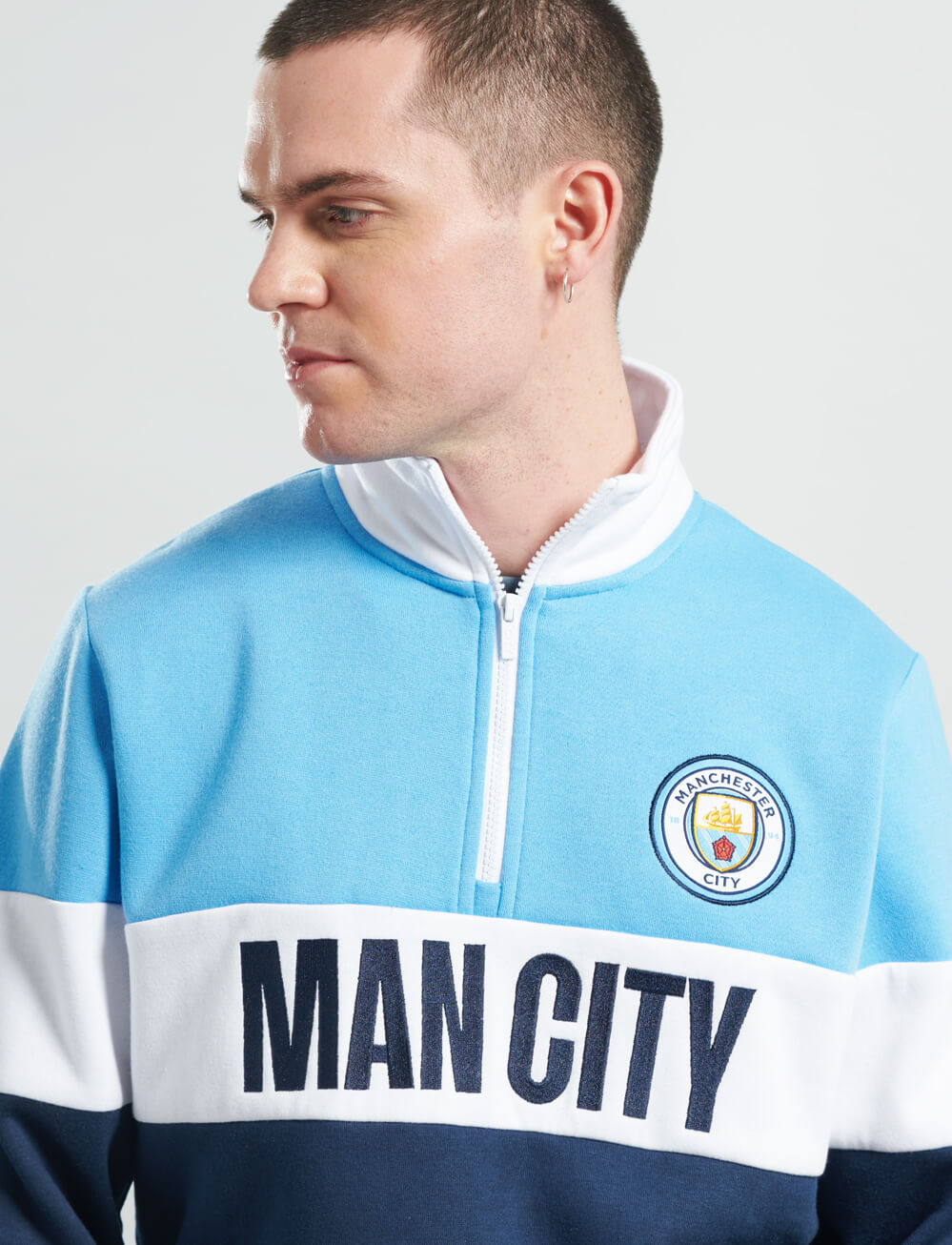 Official Manchester City 1/4 Zip Sweat - The World Football Store