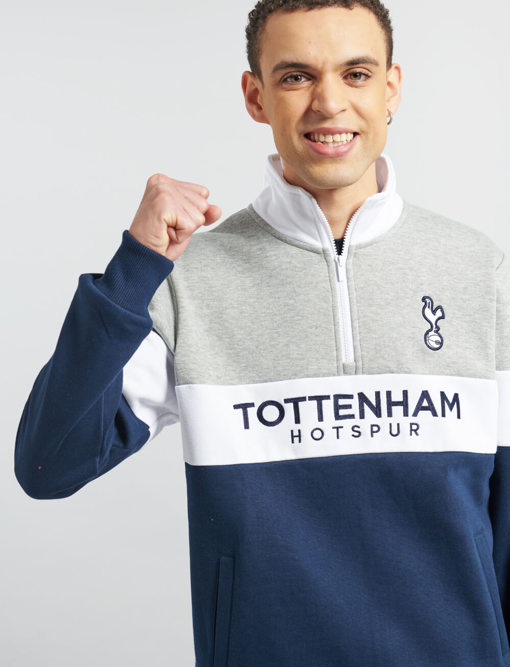 Official Tottenham 1/4 Zip Sweat - The World Football Store
