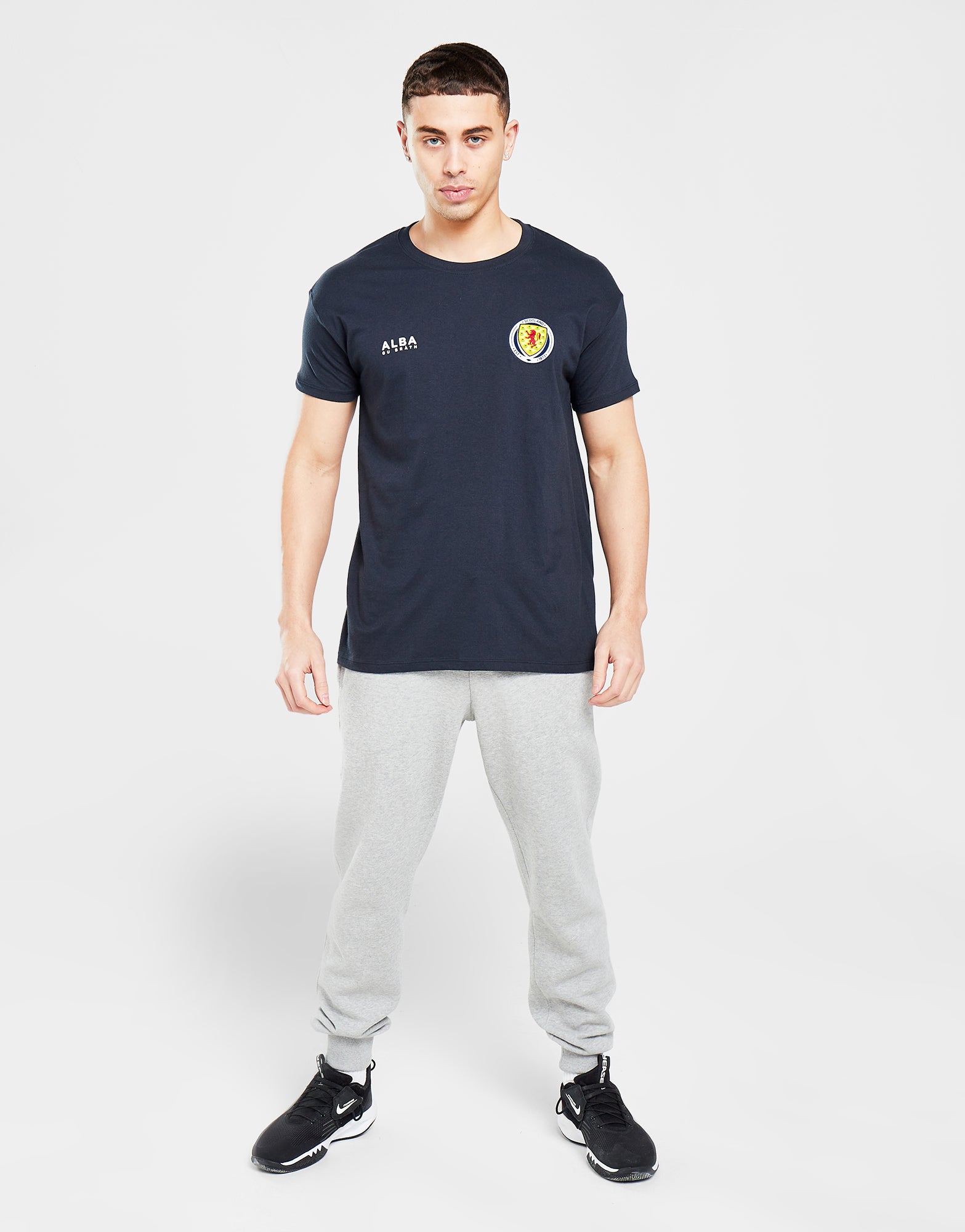 Official Team Scotland Flag and Badge T-Shirt - Navy - The World Football Store