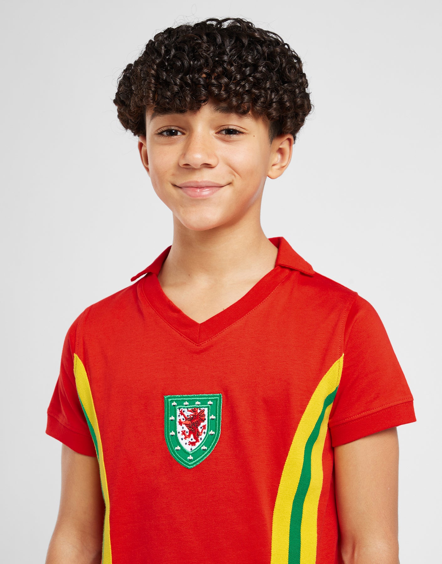 Official Team Wales Kids 1976 Retro Jersey - Red - The World Football Store