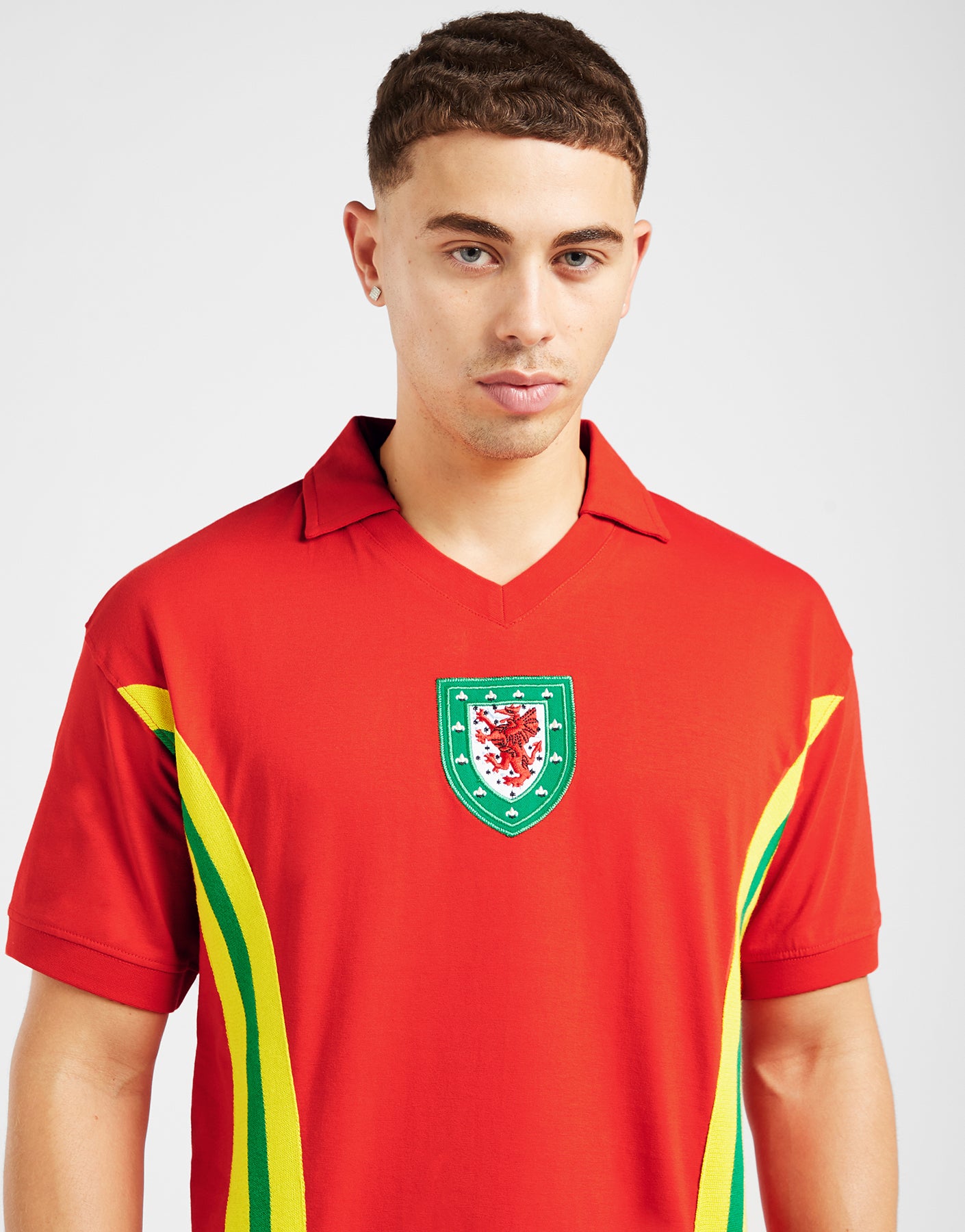 Official Team Wales 1976 Retro Jersey - Red - The World Football Store